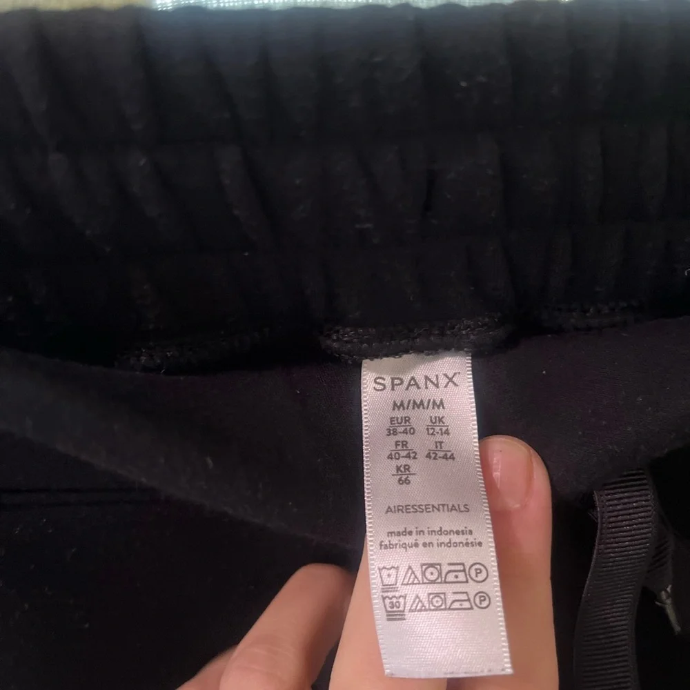 SPANX air essentials wide-Leg - Picture 4 of 4